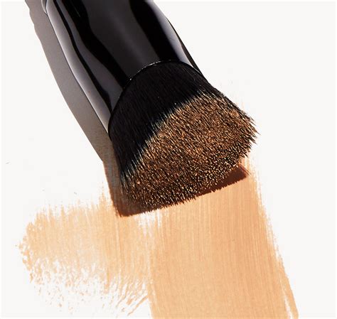 buffing brush for foundation.